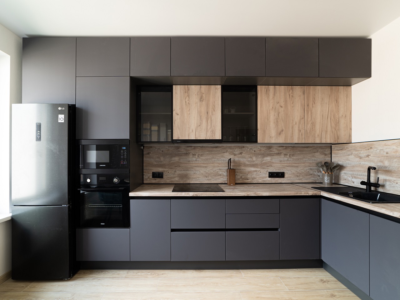 недорогшая кухня под потолок